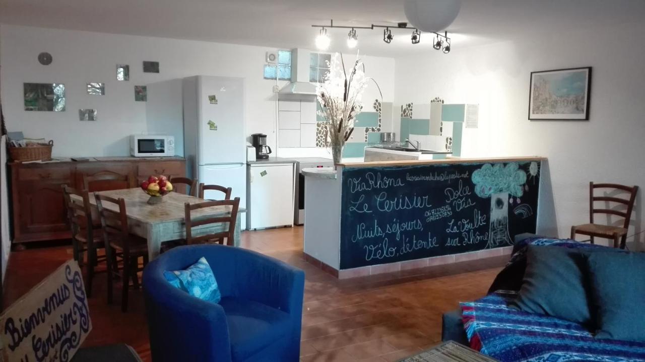 Le CERISIER VIA RHONA DOLCE VIA Hotel La Voulte-sur-Rhone Eksteriør billede
